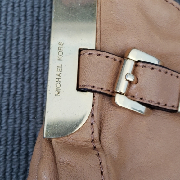 Leather Michael Kors shoulder tote - Picture 2 of 3